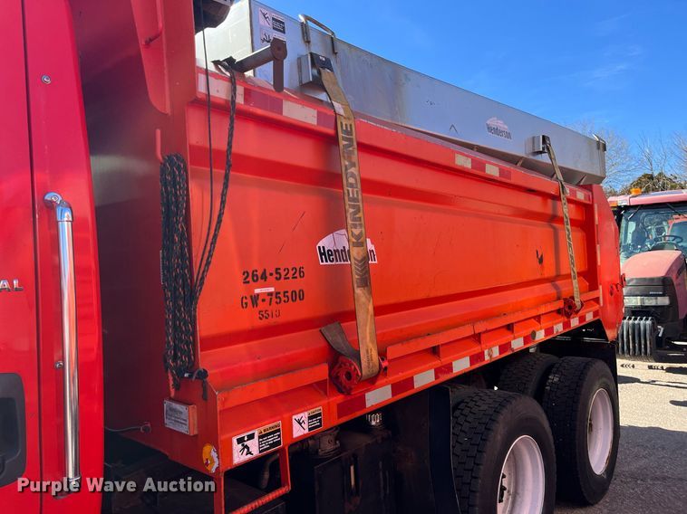 image for item DG5410 2007 International 7400  dump truck