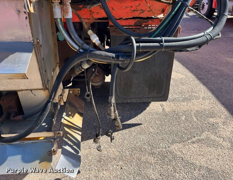 image for item DG5410 2007 International 7400  dump truck