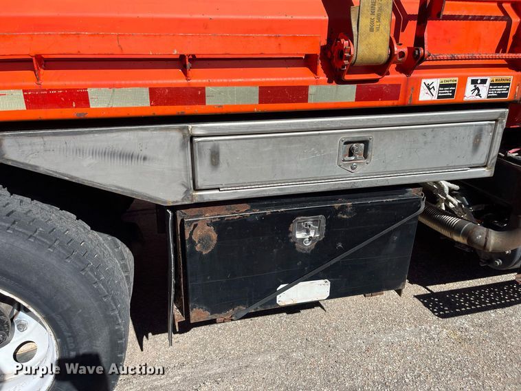 image for item DG5410 2007 International 7400  dump truck