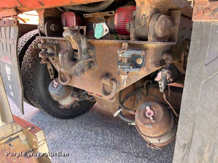 image for item DG5410 2007 International 7400  dump truck