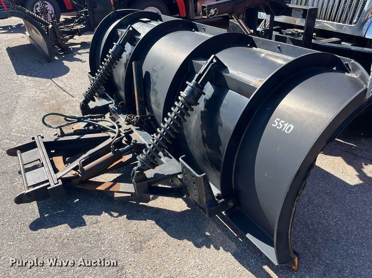 image for item DG5410 2007 International 7400  dump truck