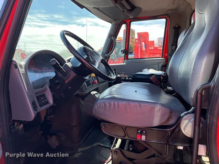 image for item DG5410 2007 International 7400  dump truck