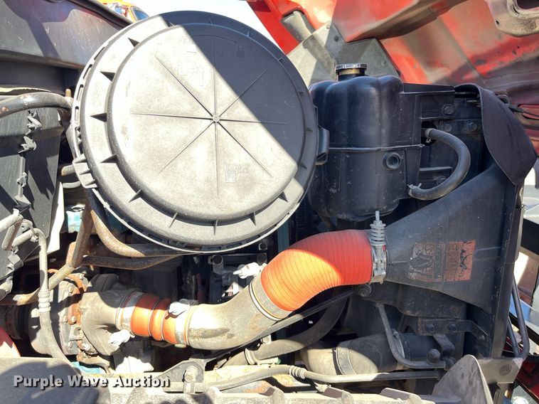 image for item DG5410 2007 International 7400  dump truck