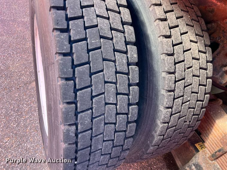 image for item DG5410 2007 International 7400  dump truck