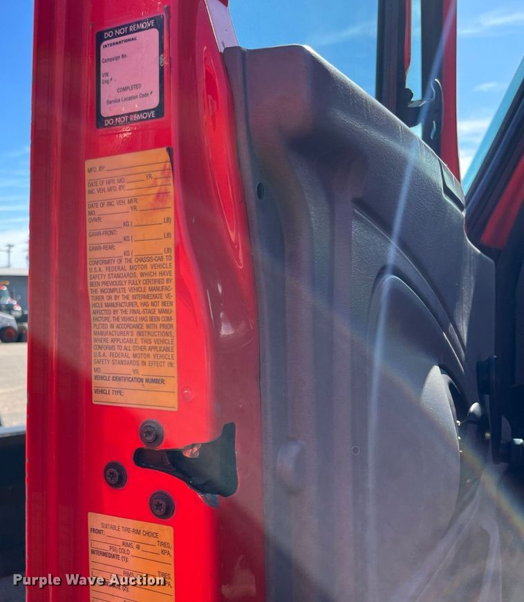 image for item DG5410 2007 International 7400  dump truck