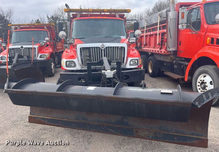 image for item DG5412 2007 International 7400  dump truck