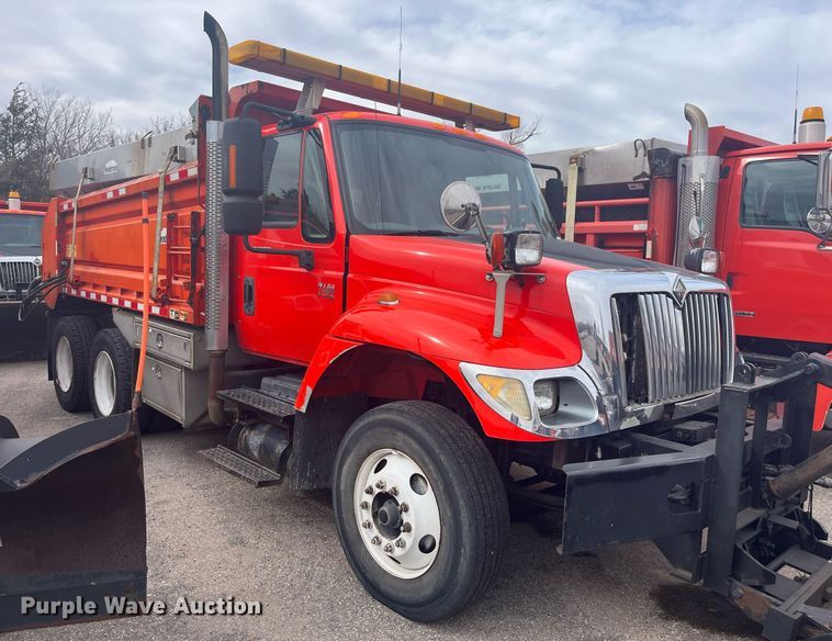 image for item DG5412 2007 International 7400  dump truck