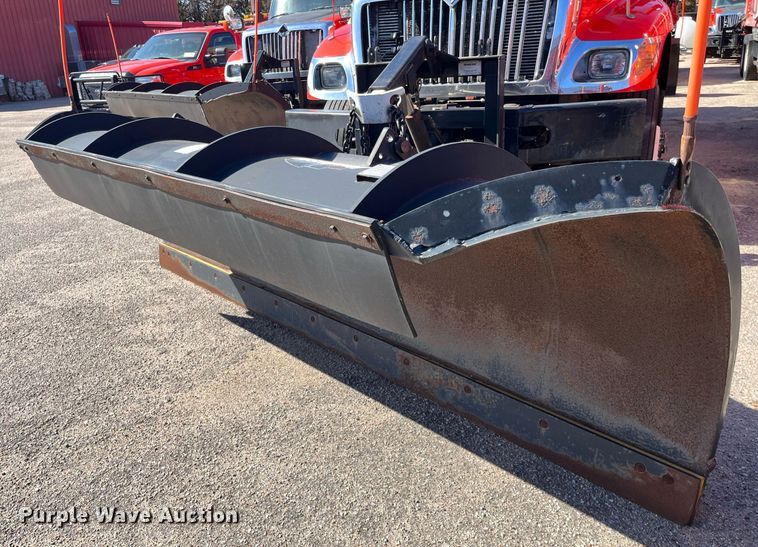 image for item DG5412 2007 International 7400  dump truck