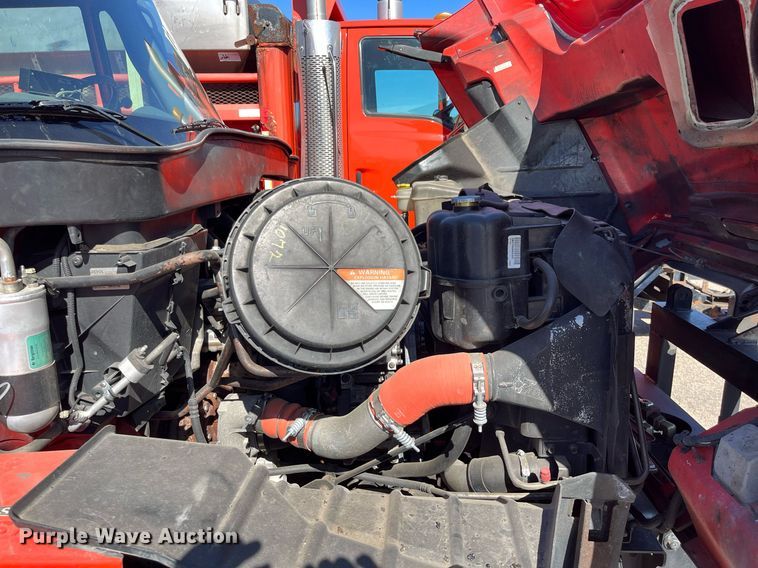 image for item DG5412 2007 International 7400  dump truck