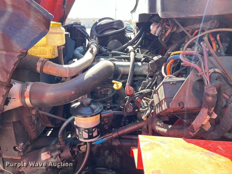 image for item DG5412 2007 International 7400  dump truck