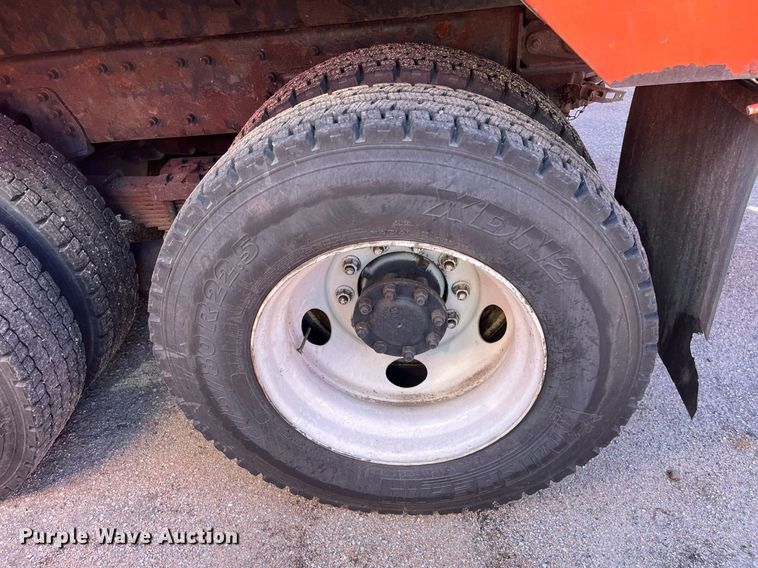 image for item DG5412 2007 International 7400  dump truck