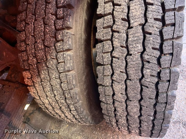 image for item DG5412 2007 International 7400  dump truck