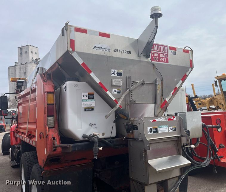 image for item DG5413 2007 International 7400  dump truck