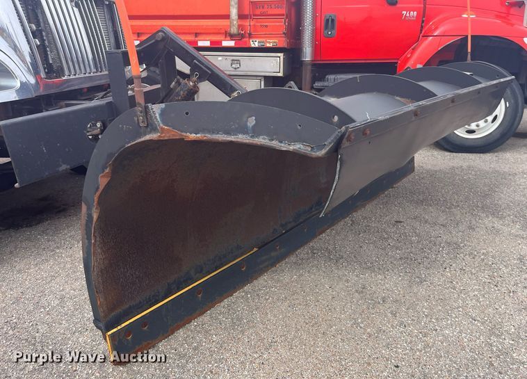 image for item DG5413 2007 International 7400  dump truck