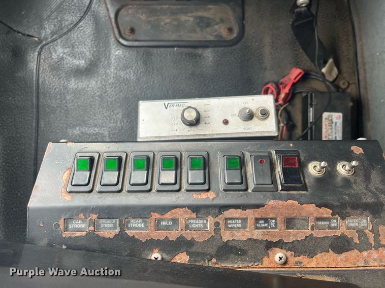 image for item DG5413 2007 International 7400  dump truck