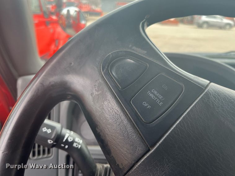 image for item DG5413 2007 International 7400  dump truck