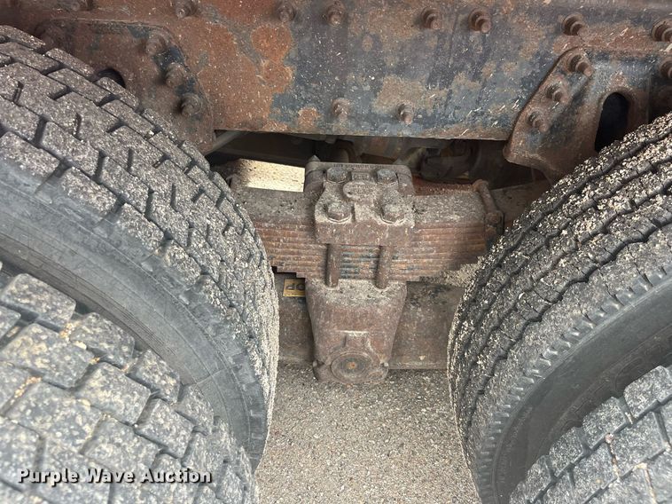 image for item DG5413 2007 International 7400  dump truck