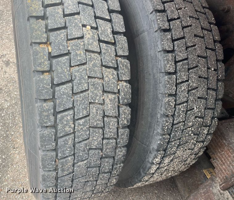 image for item DG5413 2007 International 7400  dump truck