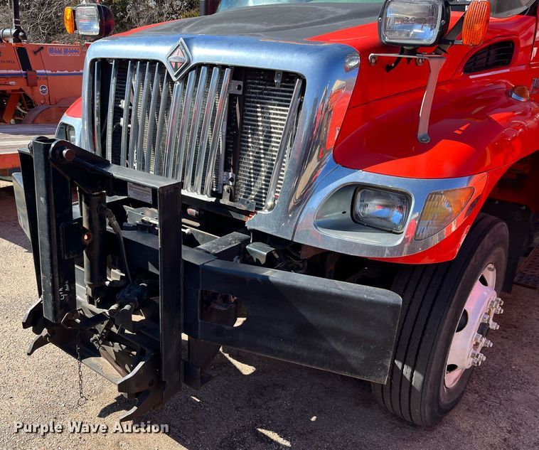 image for item DG5414 2007 International 7400  dump truck