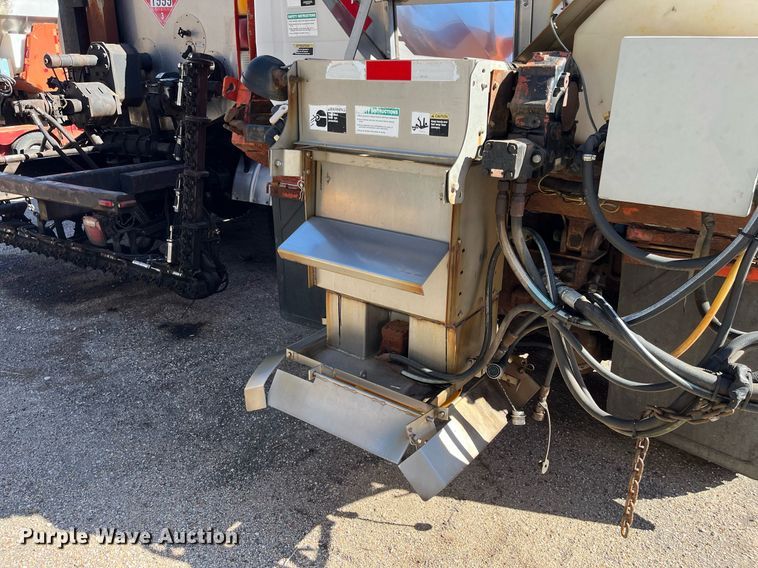 image for item DG5414 2007 International 7400  dump truck