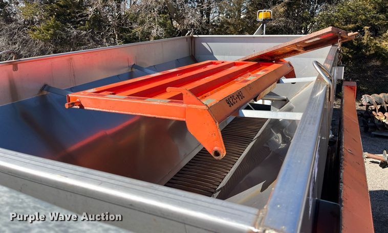 image for item DG5414 2007 International 7400  dump truck