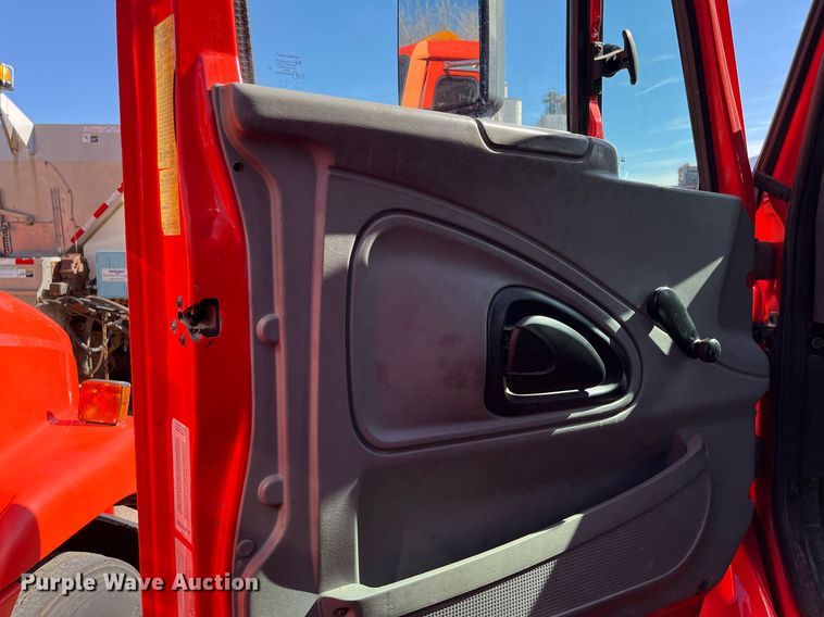 image for item DG5414 2007 International 7400  dump truck