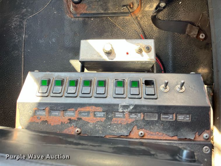 image for item DG5414 2007 International 7400  dump truck