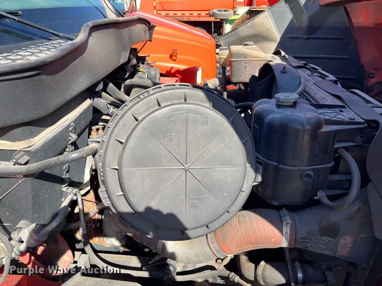 image for item DG5414 2007 International 7400  dump truck