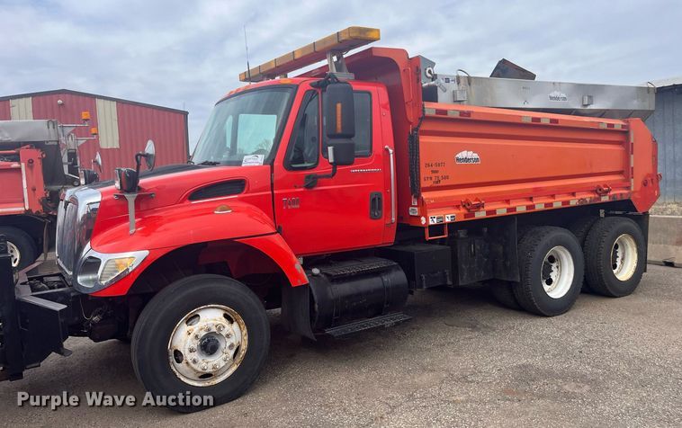 image for item DG5415 2007 International 7400  dump truck