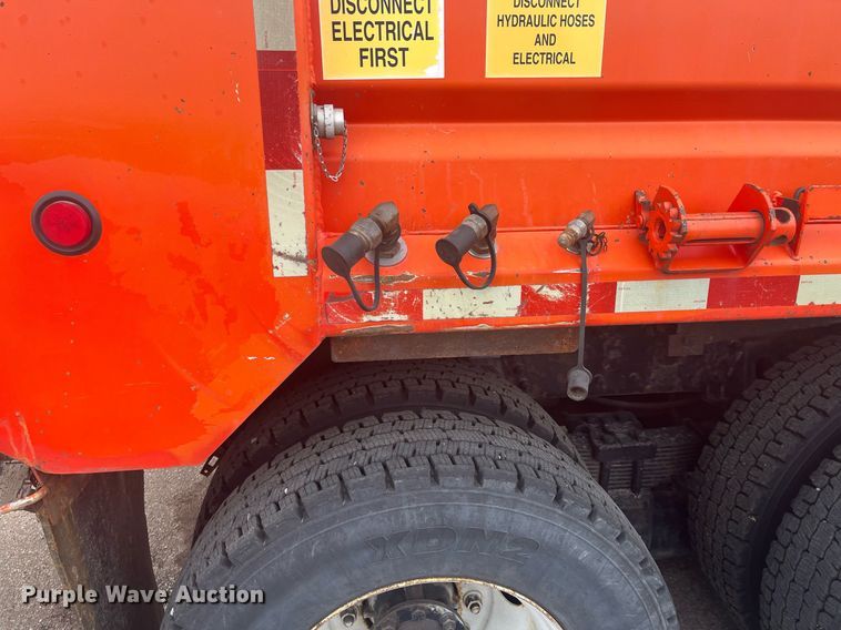 image for item DG5415 2007 International 7400  dump truck