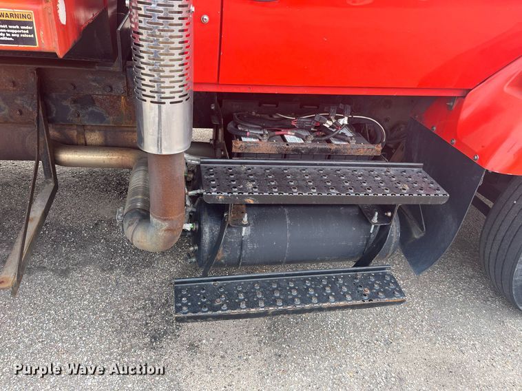 image for item DG5415 2007 International 7400  dump truck