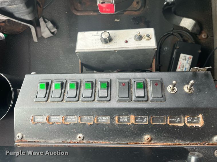 image for item DG5415 2007 International 7400  dump truck