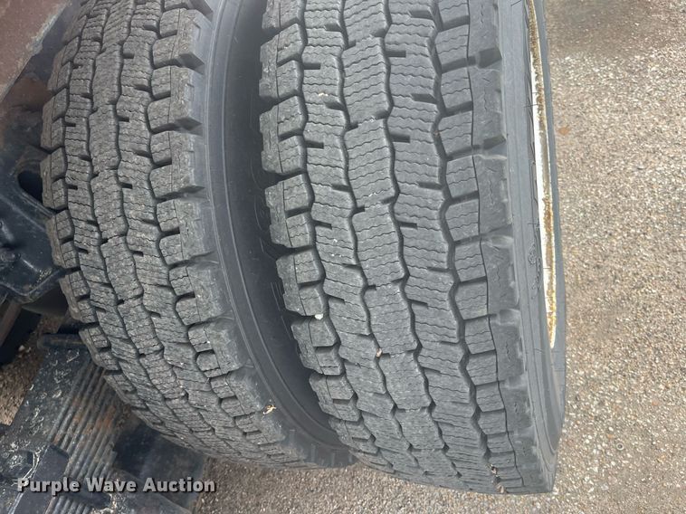 image for item DG5415 2007 International 7400  dump truck