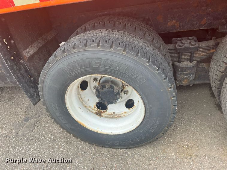 image for item DG5415 2007 International 7400  dump truck