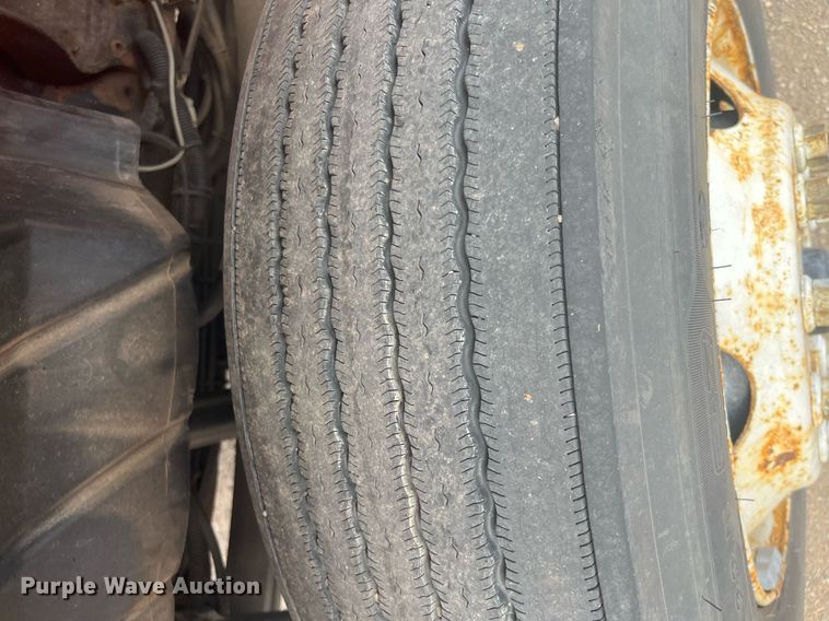 image for item DG5415 2007 International 7400  dump truck