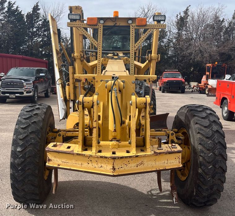 image for item DG5427 2001 John Deere 770CH  motor grader