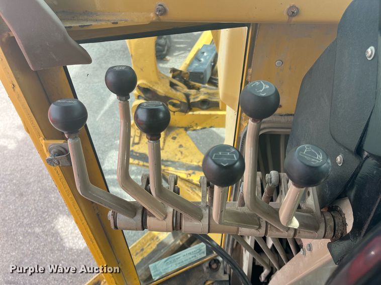 image for item DG5427 2001 John Deere 770CH  motor grader