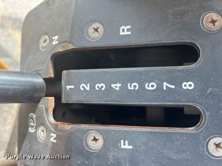 image for item DG5427 2001 John Deere 770CH  motor grader