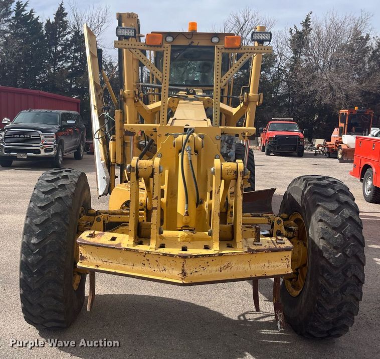 image for item DG5427 2001 John Deere 770CH  motor grader