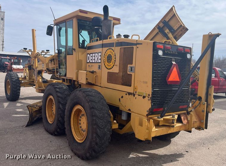 image for item DG5427 2001 John Deere 770CH  motor grader