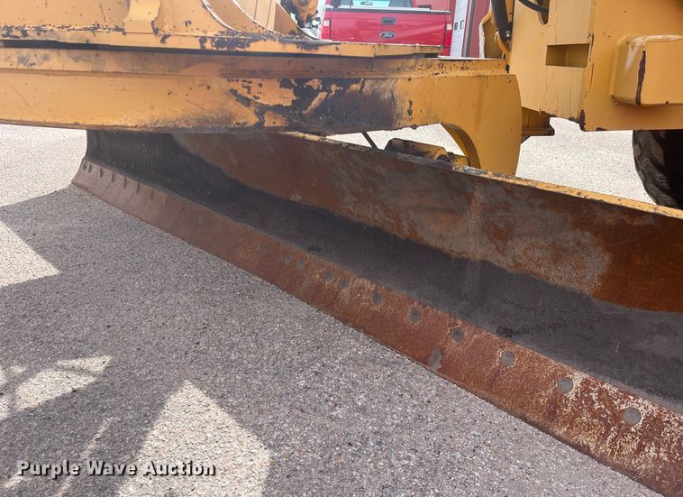 image for item DG5427 2001 John Deere 770CH  motor grader