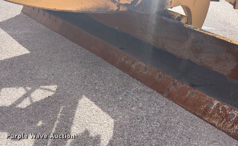 image for item DG5427 2001 John Deere 770CH  motor grader