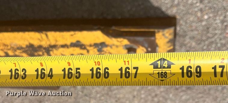 image for item DG5427 2001 John Deere 770CH  motor grader