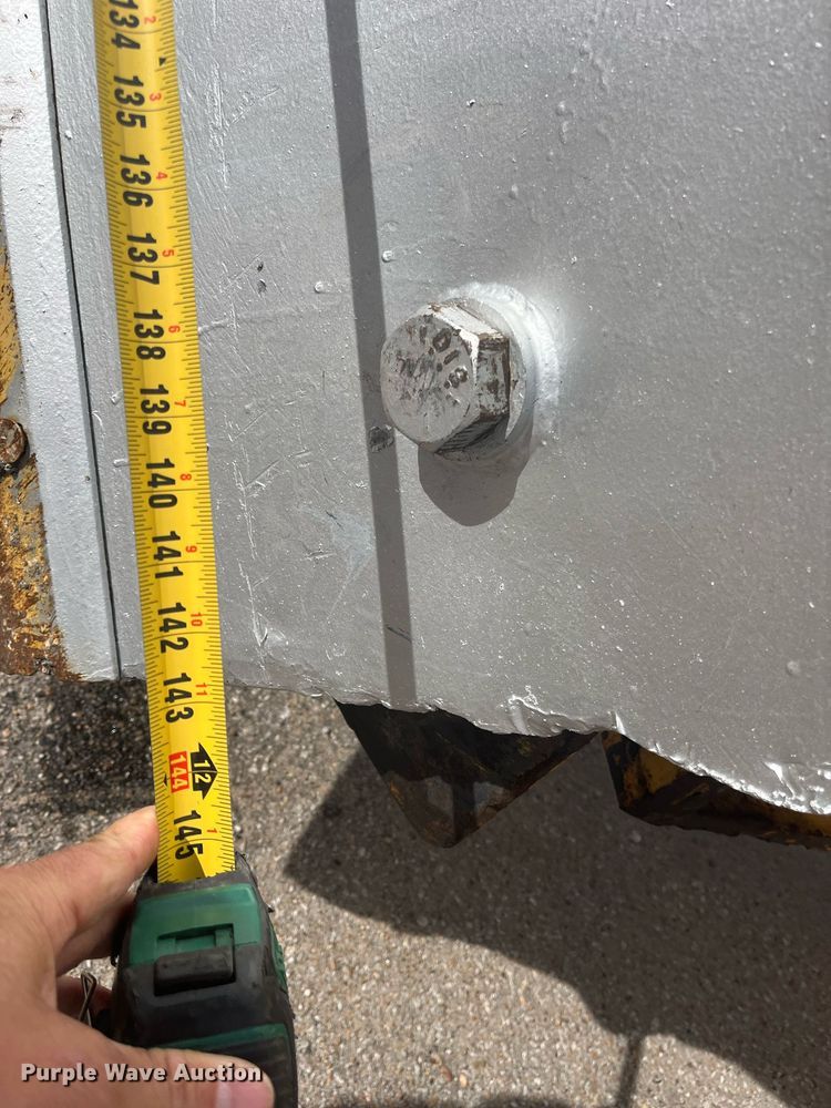 image for item DG5427 2001 John Deere 770CH  motor grader