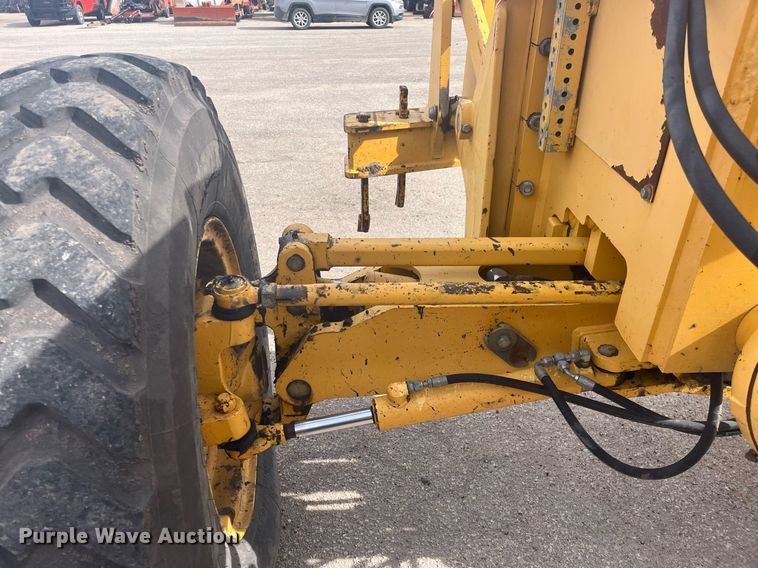 image for item DG5427 2001 John Deere 770CH  motor grader