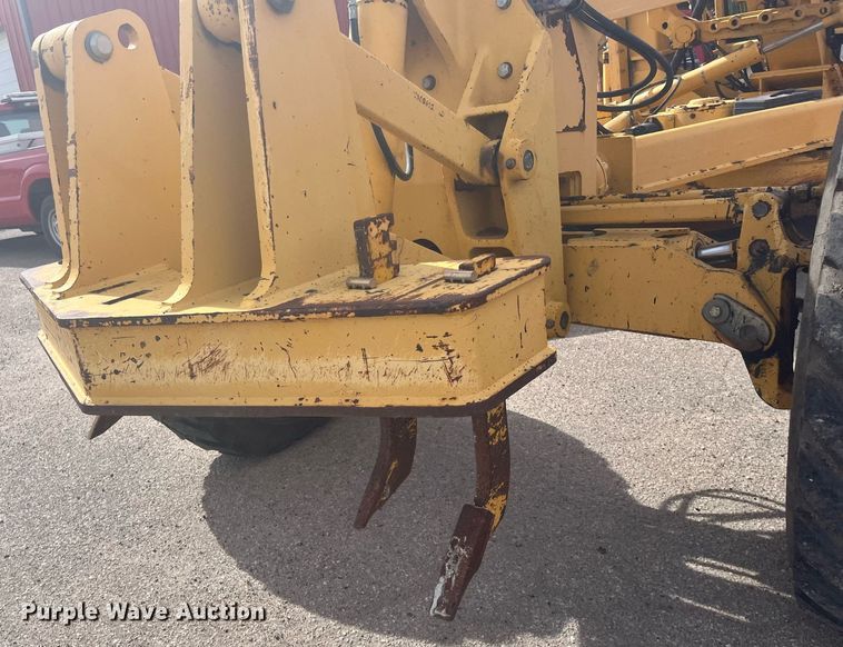 image for item DG5427 2001 John Deere 770CH  motor grader