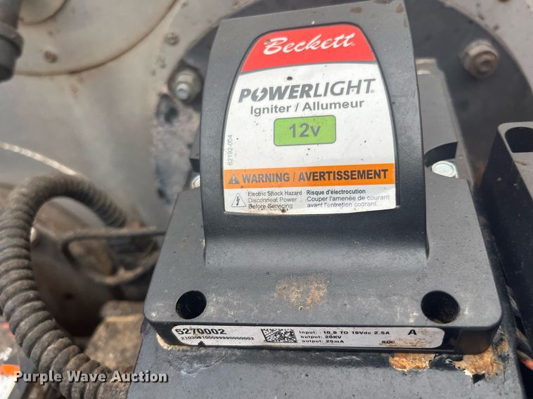 image for item DG5428 2002 Freightliner FL60  oil distributor truck