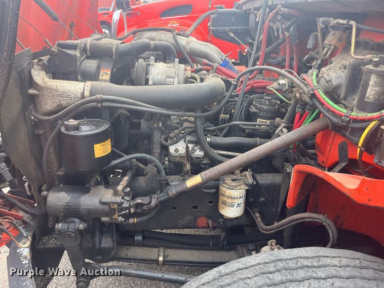 image for item DG5428 2002 Freightliner FL60  oil distributor truck