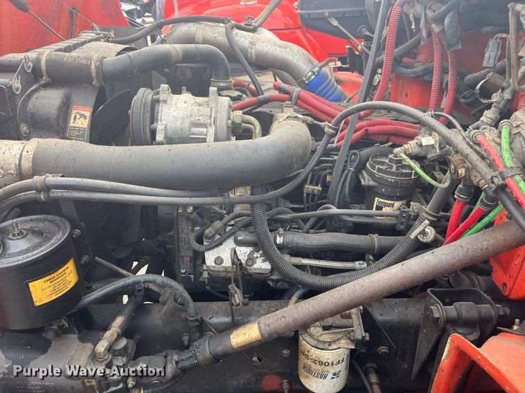 image for item DG5428 2002 Freightliner FL60  oil distributor truck