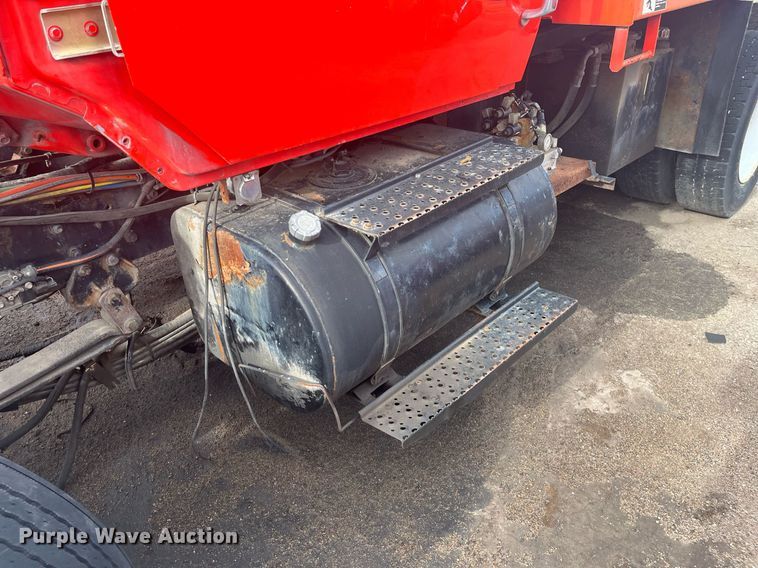 image for item DG5429 2007 International 7400  dump truck